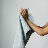 Serviette à main Tama en Lake par Baina