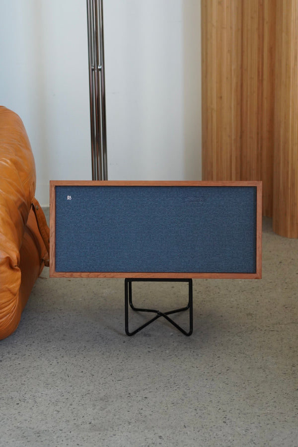 Rosewood Speakers by Bang & Olufson Hojttaler