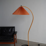 Lampadaire cintré Model 840 Caprani par Mads Caprani