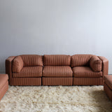 Sofa sectionnel modulaire par Classic Gallery
