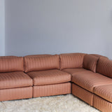 Sofa sectionnel modulaire par Classic Gallery