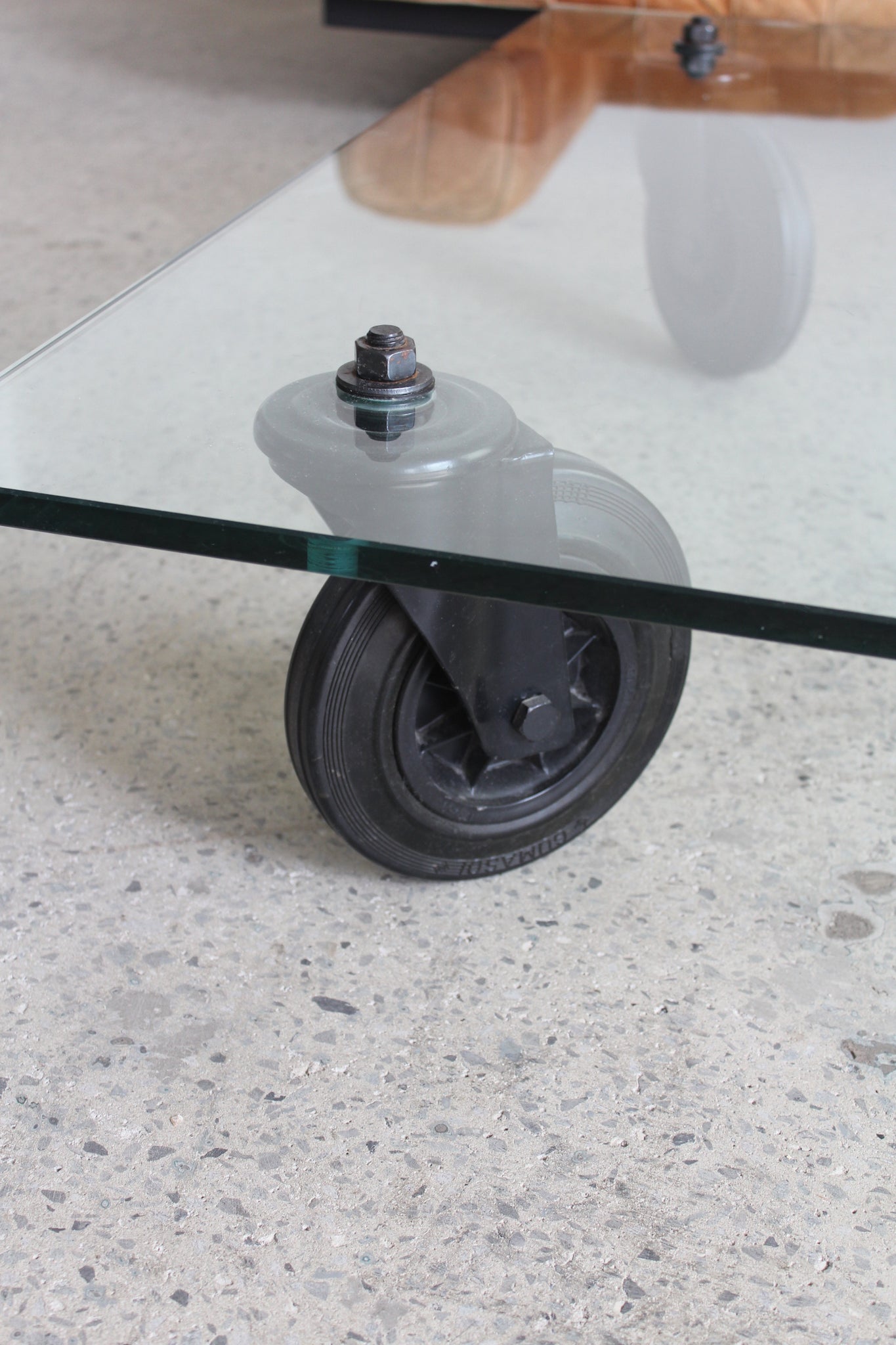 Coffee Table on Wheels by Gae Aulenti for Fontana Arte