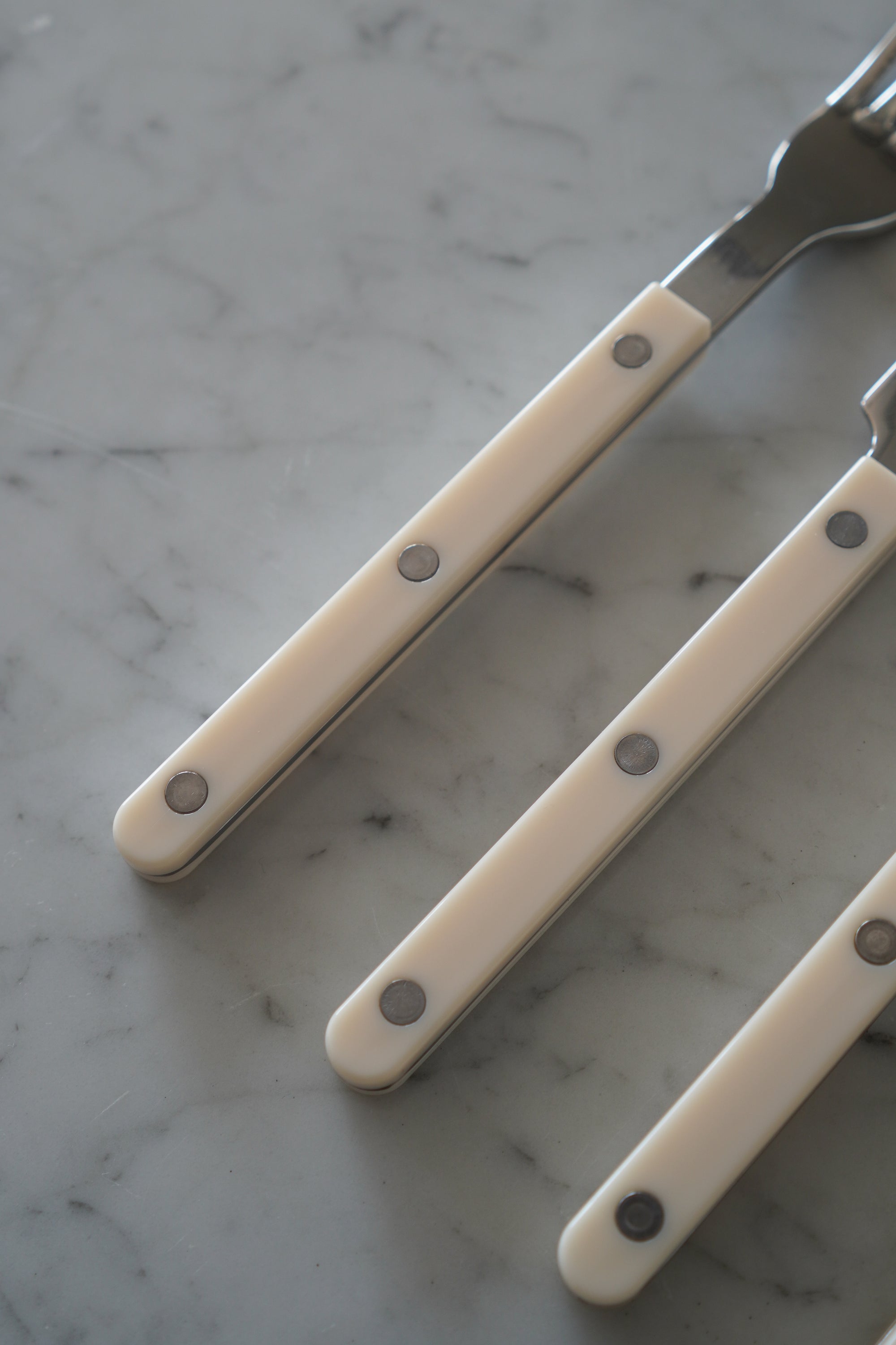 Ivory Bistrot 4-Piece Set by Sabre