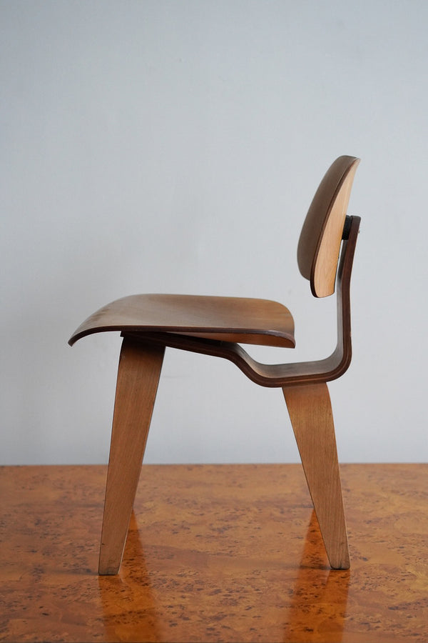 Early Edition DCW Chair by Charles and Ray Eames for Herman Miller