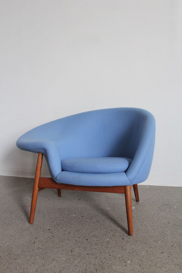 Model 188 Lounge Chair by Hans Olsen