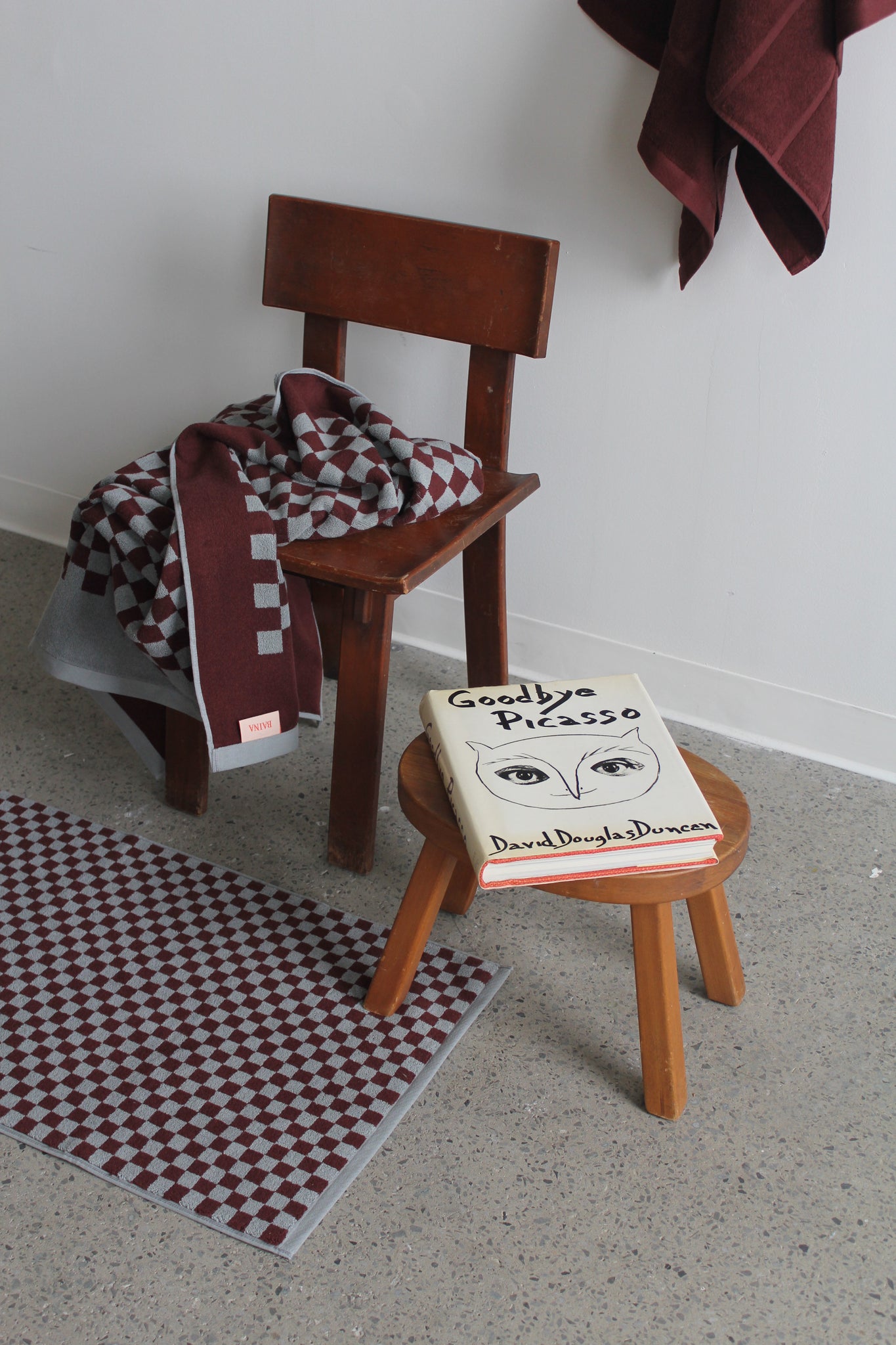 Beppu Bath Mat in Cement and Rhus by Baina