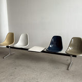 Banc Tandem avec table par Charles et Ray Eames pour Herman Miller