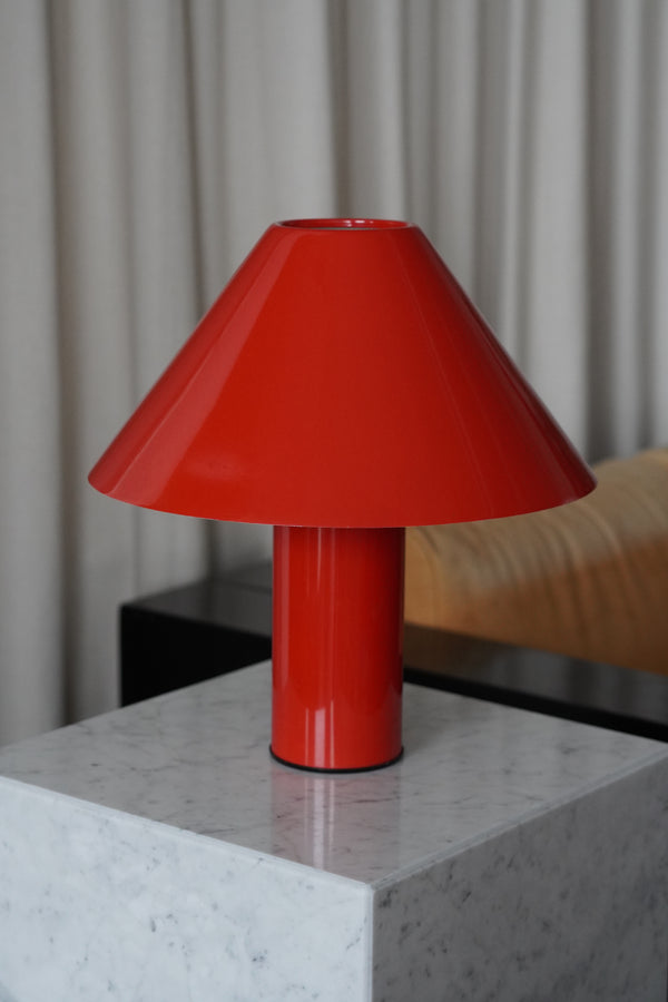 Red Metal Table Lamp