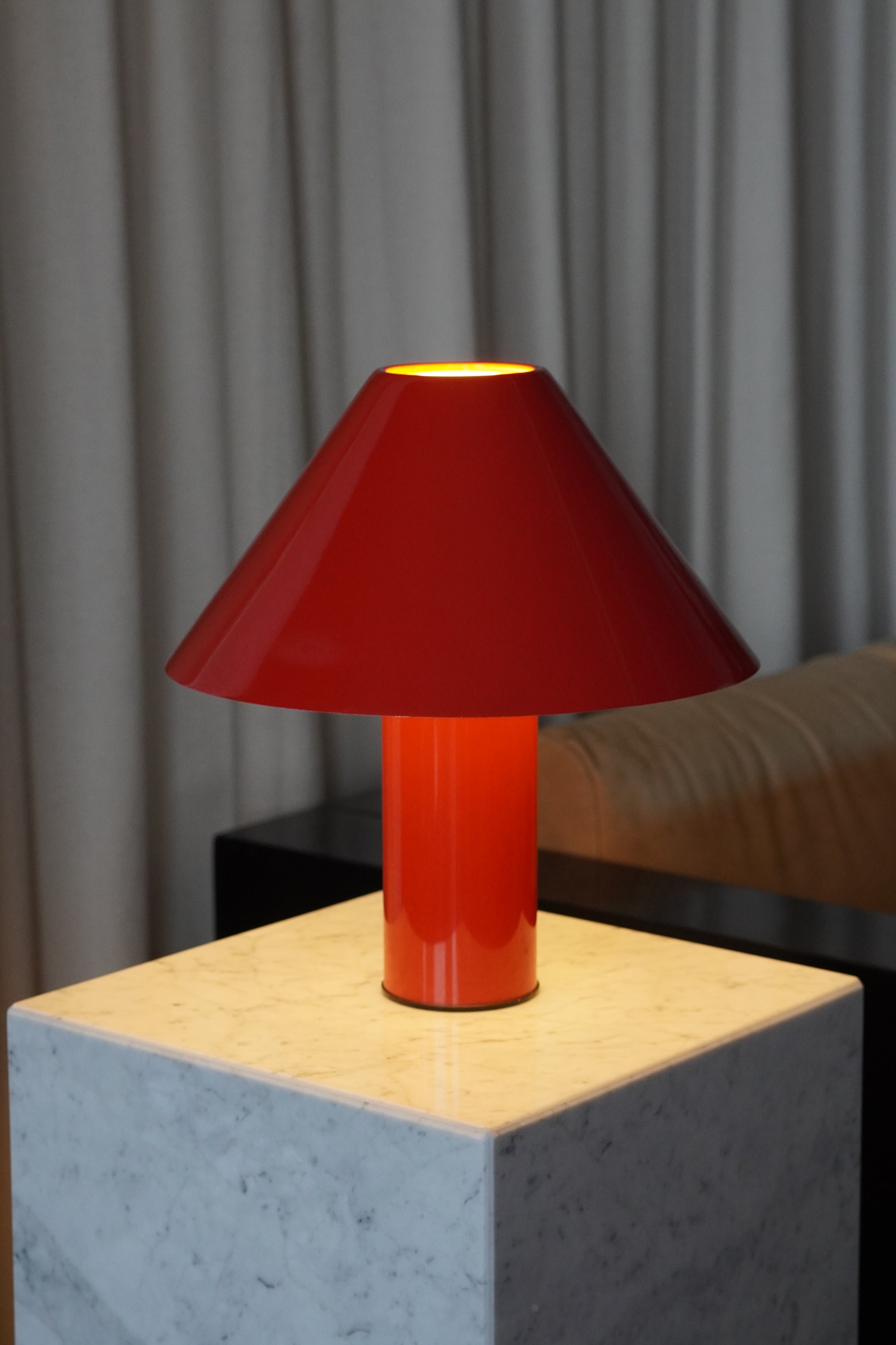 Red Metal Table Lamp