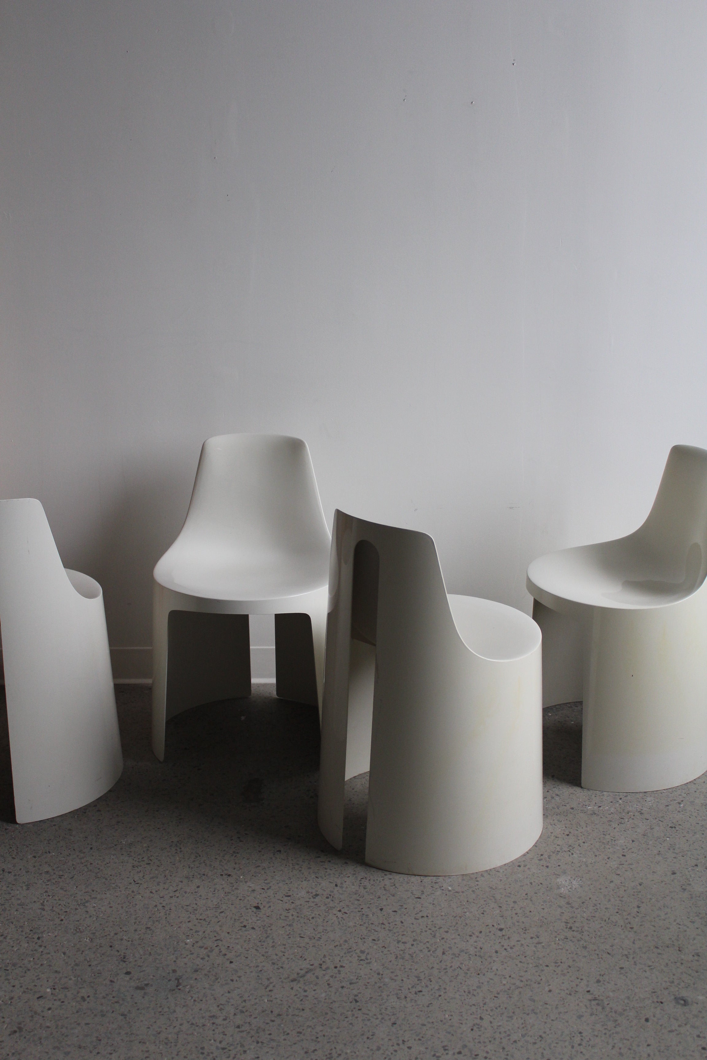 Set of 4 Cream Umbo Stacking Chairs by Kay Leroy Ruggles