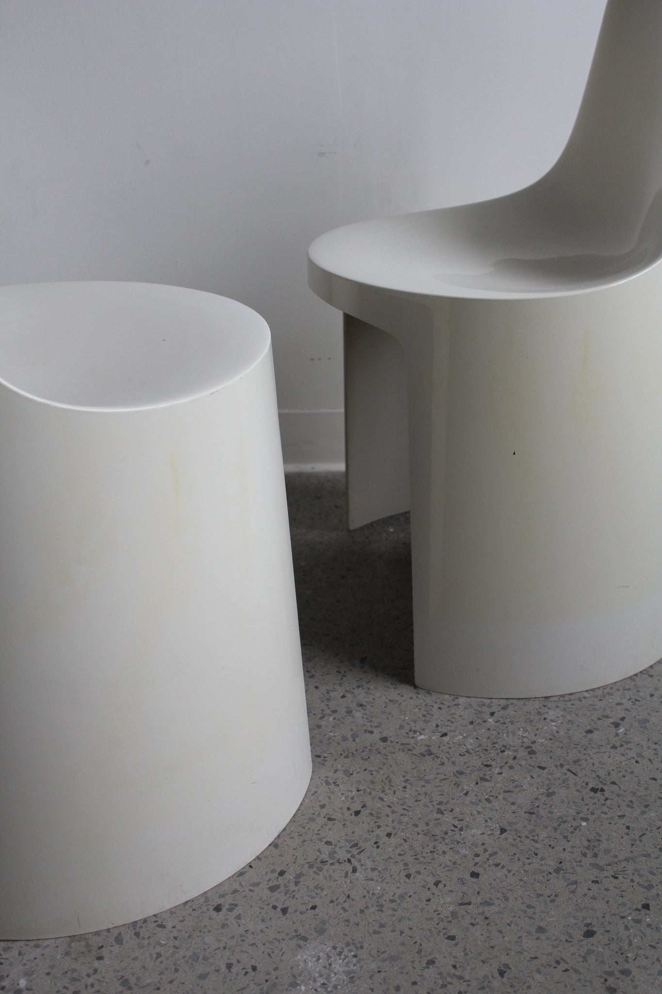 Set of 4 Cream Umbo Stacking Chairs by Kay Leroy Ruggles