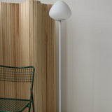 Lampe de sol en forme de gland par Laurel Co.