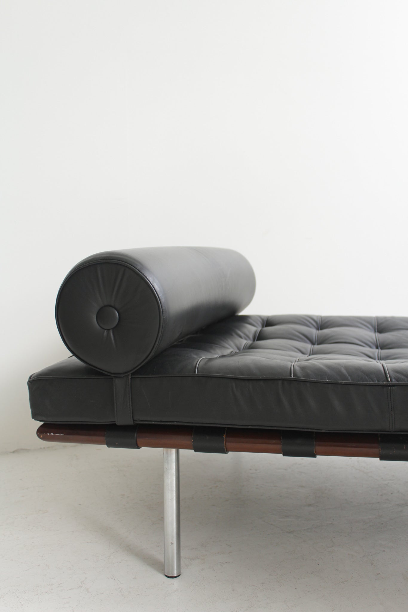 Tufted Leather Daybed