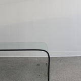 Table à café en verre courbé et marbre