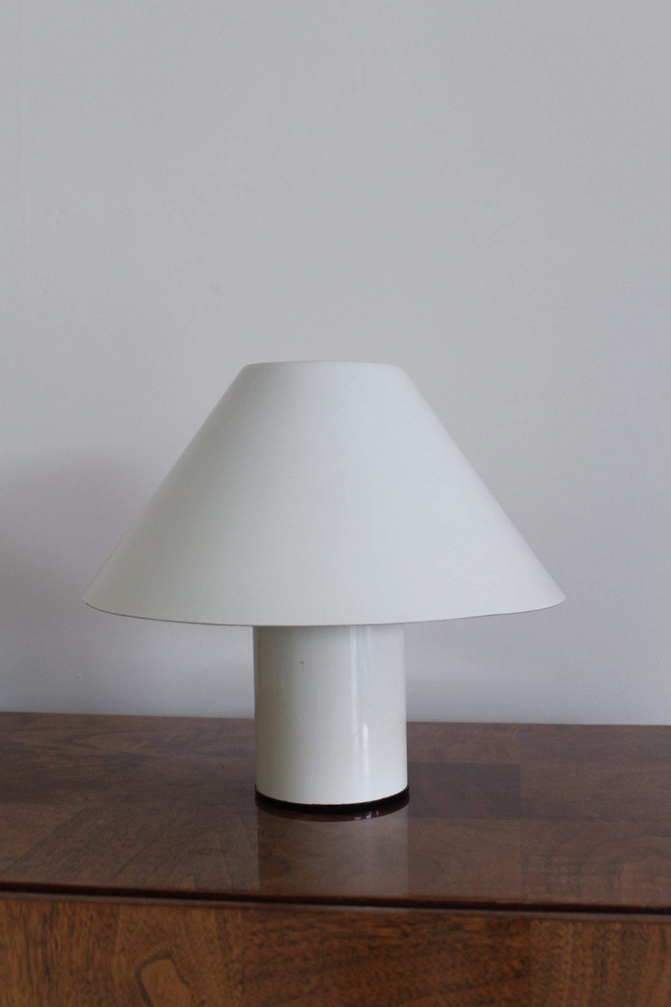 White Metal Side Table Lamp