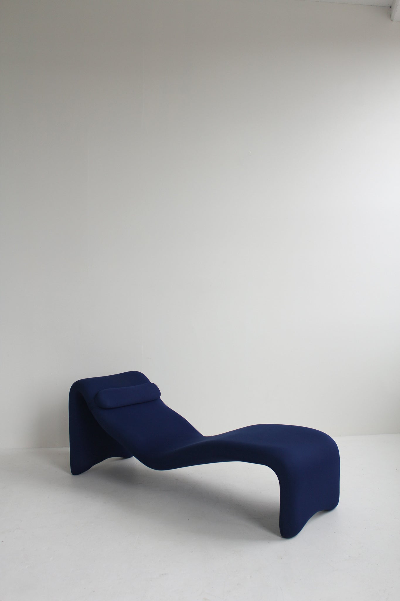 Wavy Lounge Chair