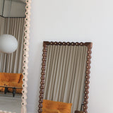 Vanity Wiggle Mirror par Devon Munro