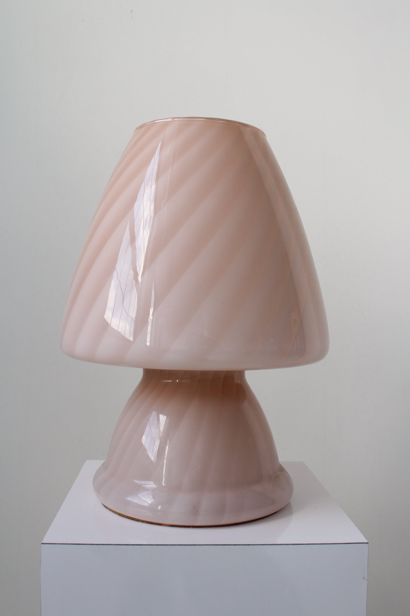 Pink Murano Table Lamp