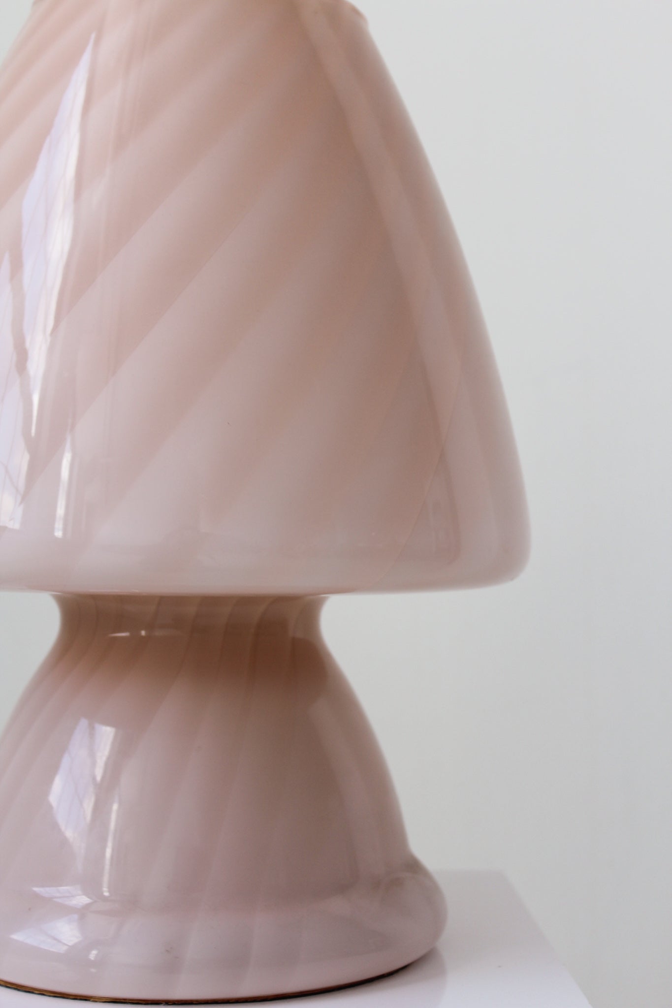 Pink Murano Table Lamp