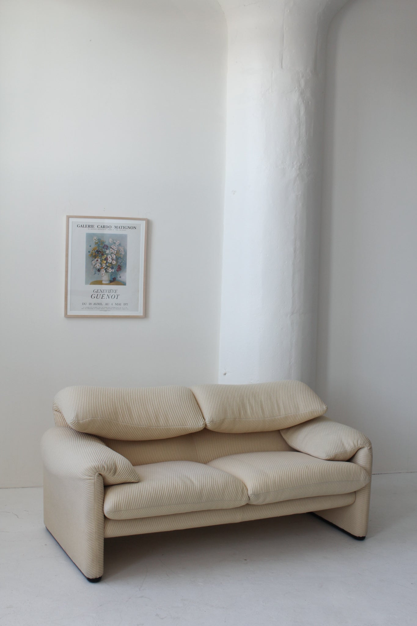 Two Seater Maralunga Sofa by Vico Magistretti for Cassina