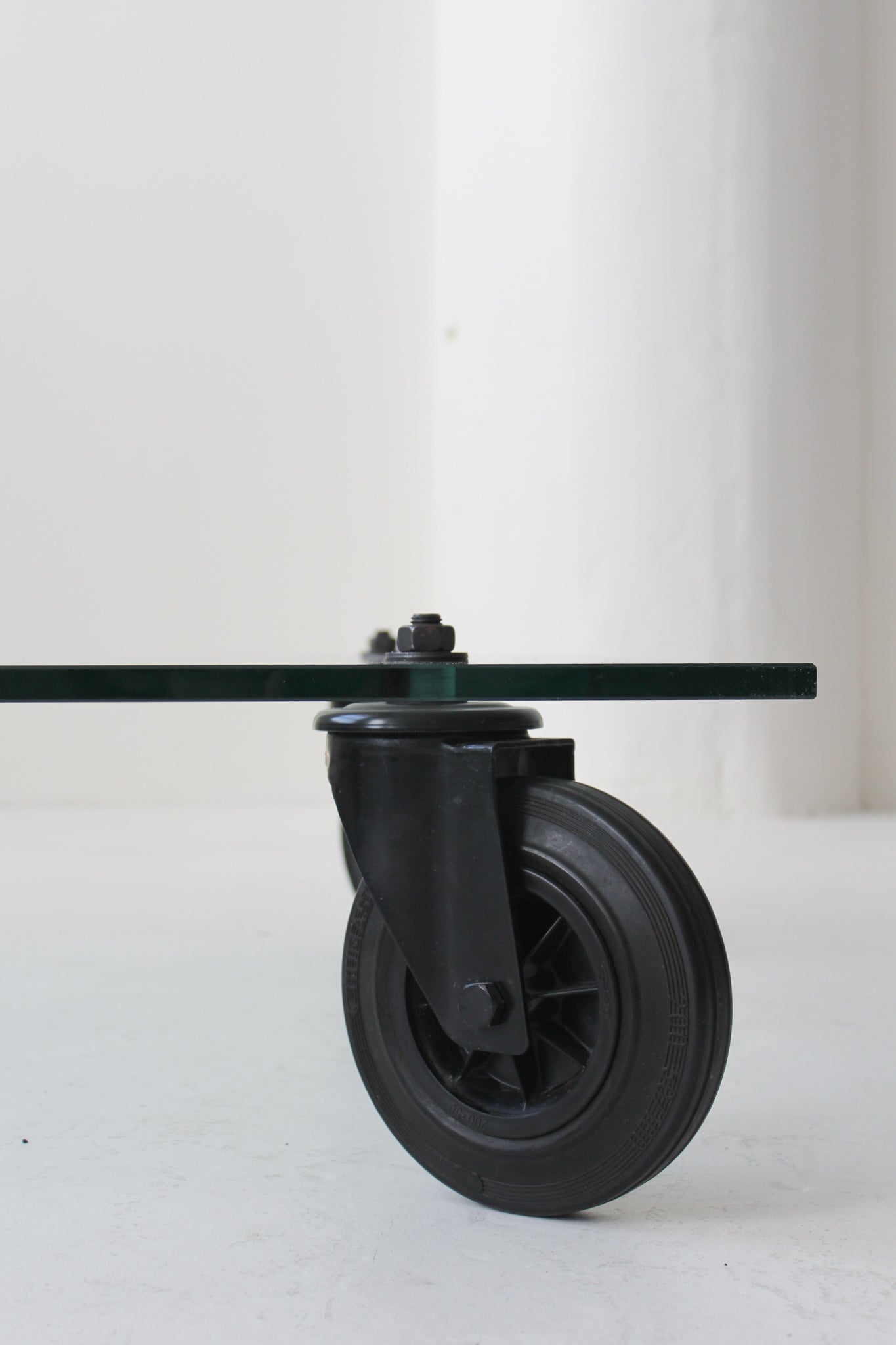 Coffee Table on Wheels by Gae Aulenti for Fontana Arte