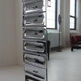 Garde-robe en chrome par Henri Vallières