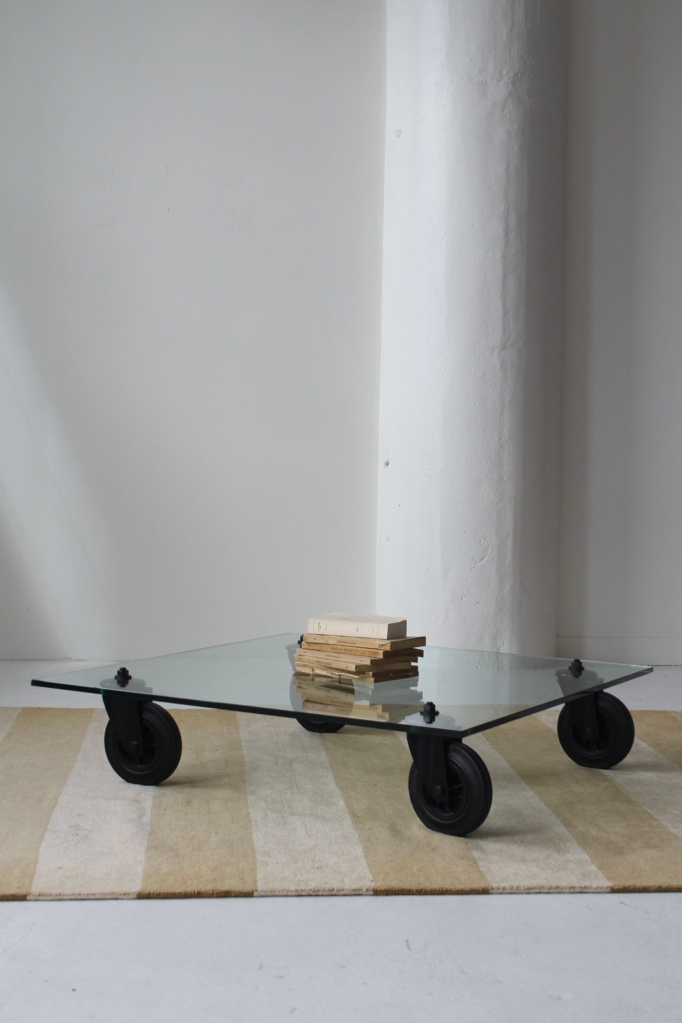 Coffee Table on Wheels by Gae Aulenti for Fontana Arte