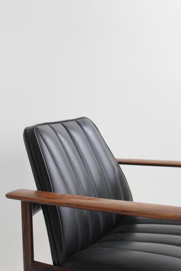 Leather and Rosewood Armchair by Sven Ivar Dysthe for Dokka Mobler