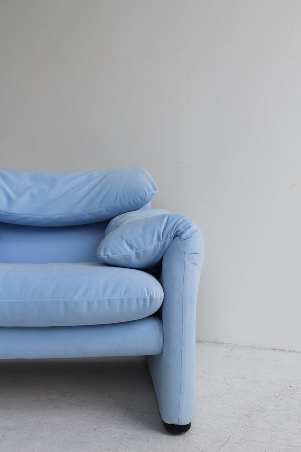 Maralunga Lounge Chair by Vico Magistretti